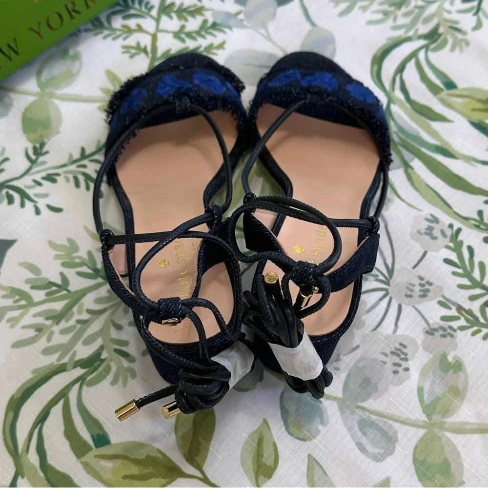 New Kate Spade Embroidered Denim Ankle Tie Block Heels Sandals Women’s Size 6